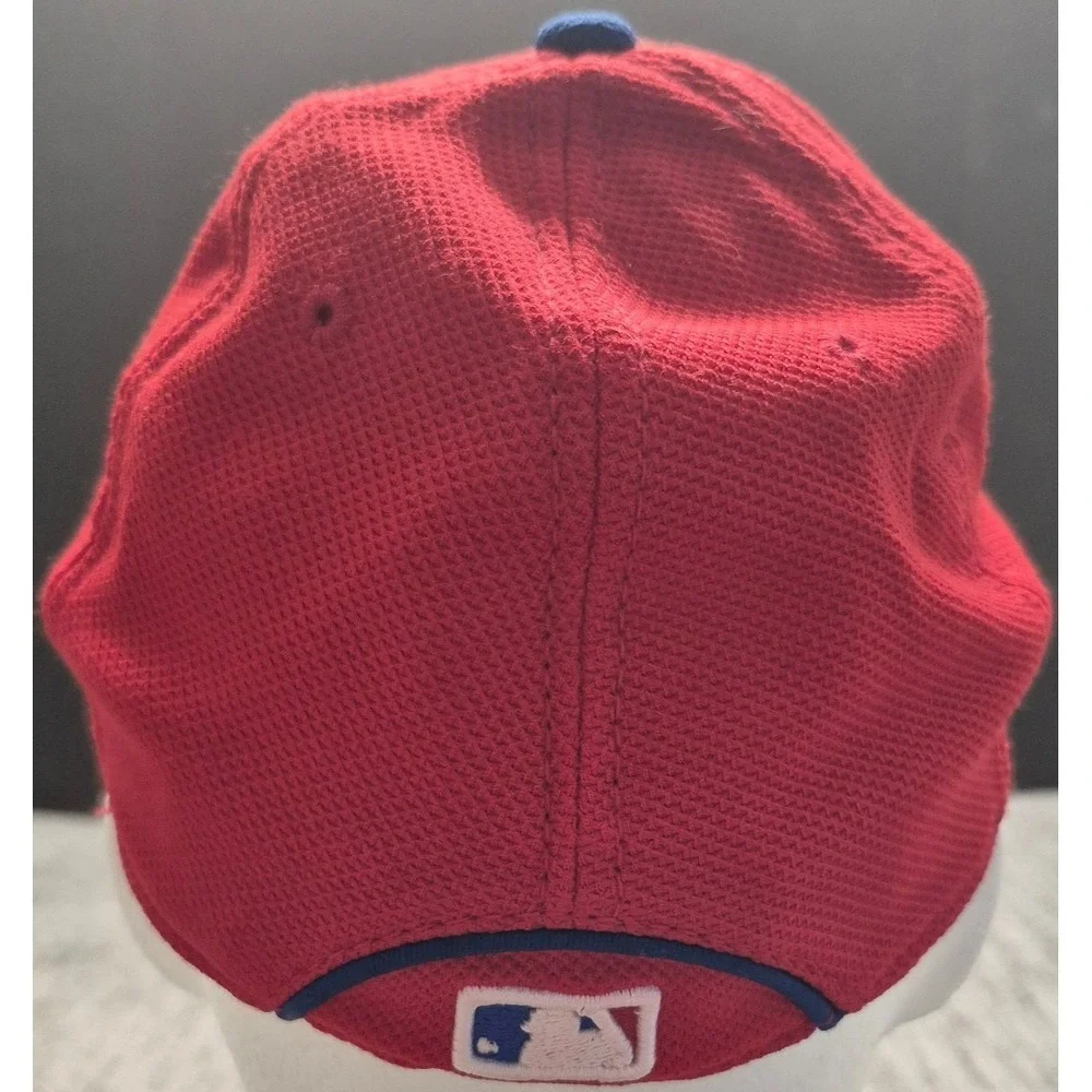 Philadelphia Phillies red fitted hat‎ blue team logo New Era Small/Medium  MLB